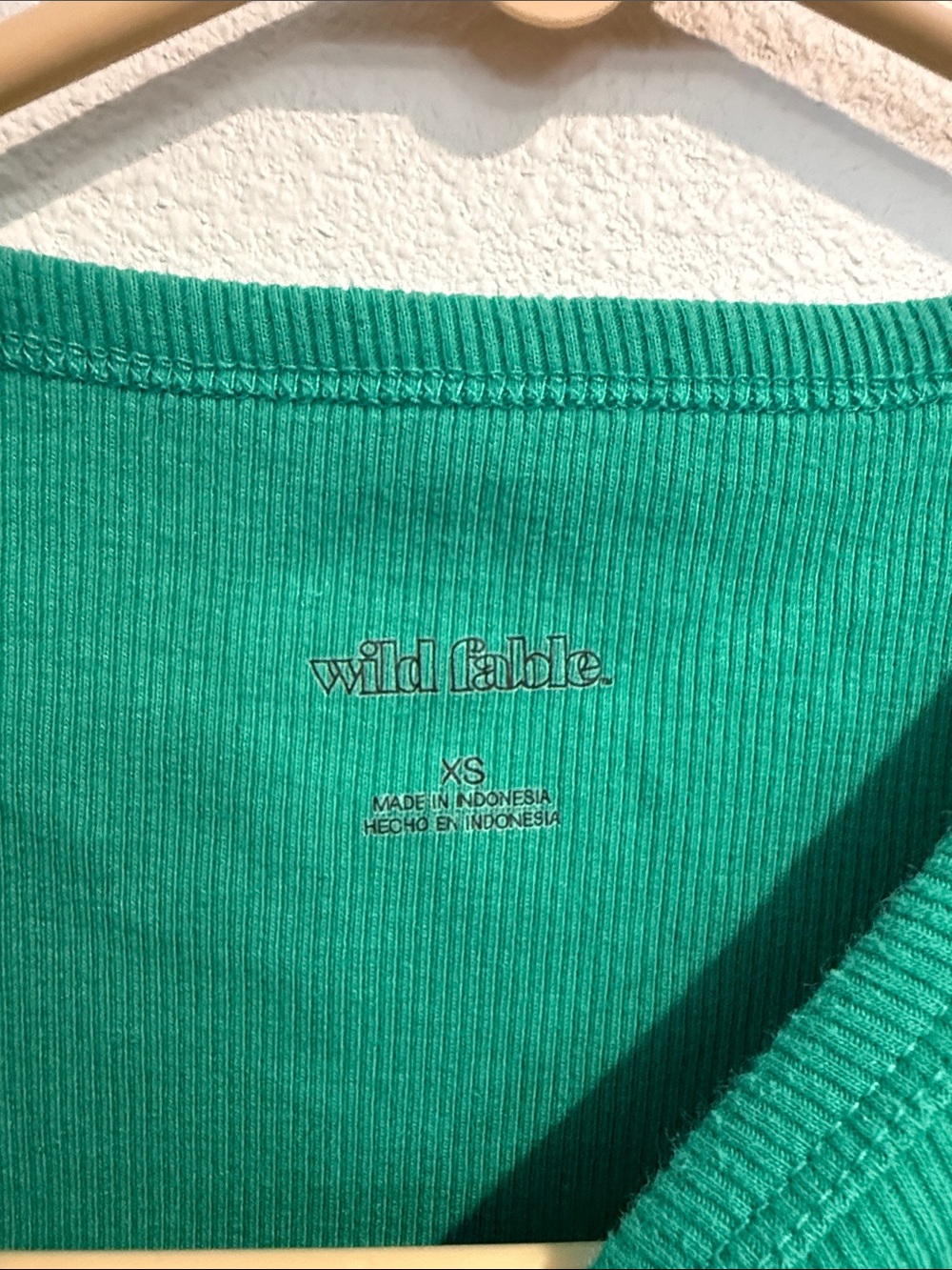 Target Crop Top - Picture 2 of 3